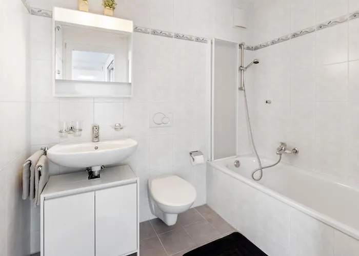 Torre Tessuti By Interhome Apartament Locarno